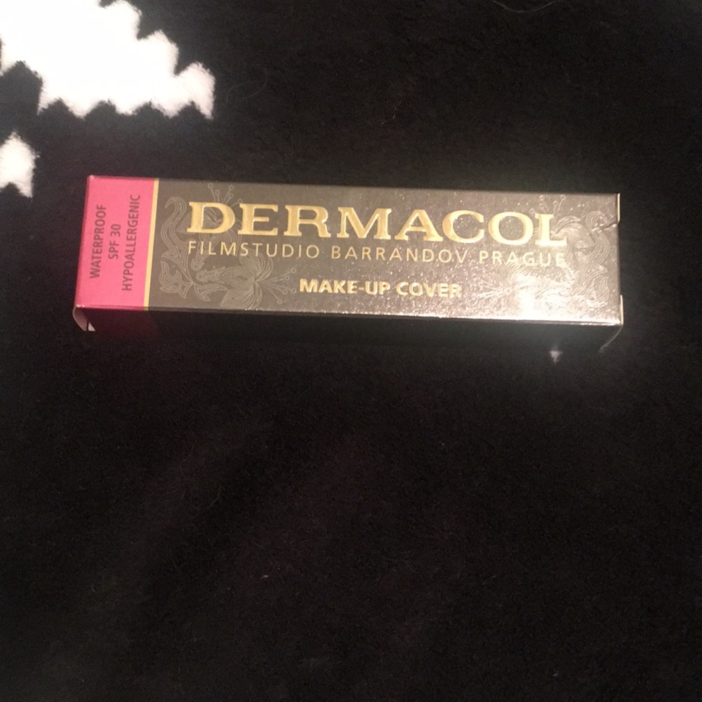 Dermacol make-up shade :221